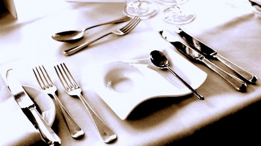 Stalo etiketas ir reprezentatyvios vaišės