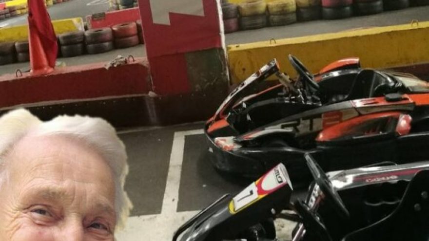 Kai vilkas nesnaudžia – senjorai gazą spaudžia