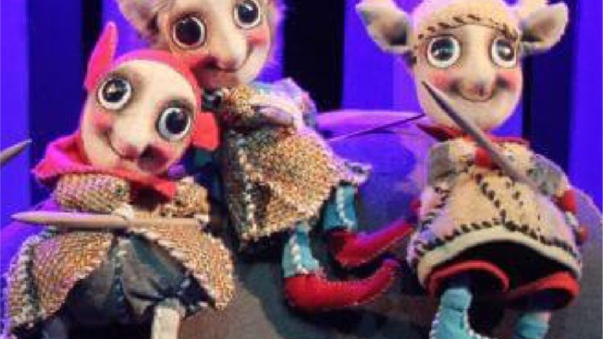 ŠEIMYNĖLĖ IŠ DIDŽIOSIOS GIRIOS