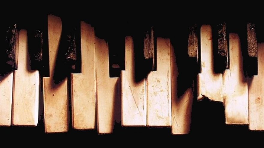 Gyva muzika svetainėje – bare “Veranda”