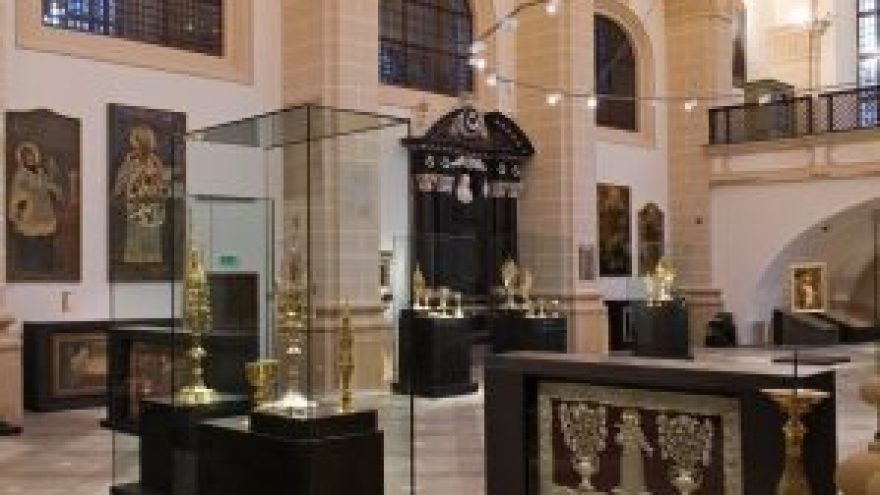 Bažnyčių lobynai: slėptuvės ir rinkiniai