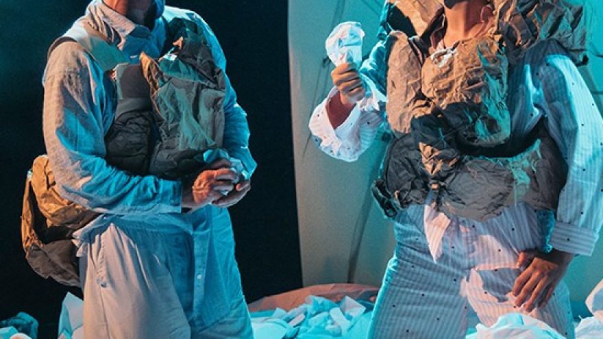Spektaklis-žaidimas TRYS PARŠIUKAI | rež. T. Montrimas | Taško teatras