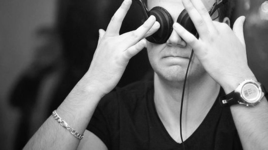 DJ UNINFECTED @ BRANDY LOUNGE