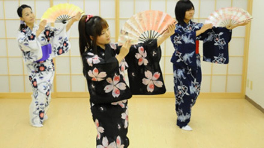 Japoniško šokio “Sakura” pamoka